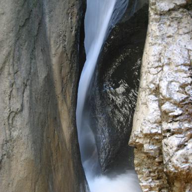 Chute d'eau, région d'Interlaken