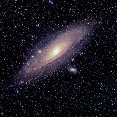 Galaxie d'Andromède au 300mm, 144 poses de 60secondes.